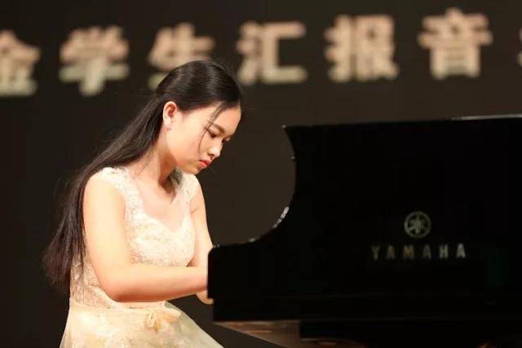 曼妙琴音，倾诉真挚的心声|2017金沙js93252亚洲音乐奖学金综合师范类院系全国汇报音乐会（第二。┰猜淠
