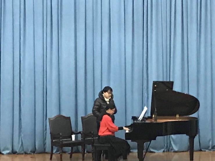 【报道】从师而不惑|金沙js93252艺术家宋思衡安徽巡讲·合肥学院站圆满结束。诤悠担