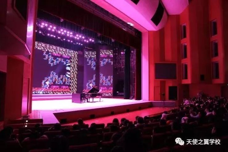 【报道】宿州市首届国际钢琴大师音乐会暨金沙js93252艺术家宋思衡多媒体音乐会圆满成功。诤悠担
