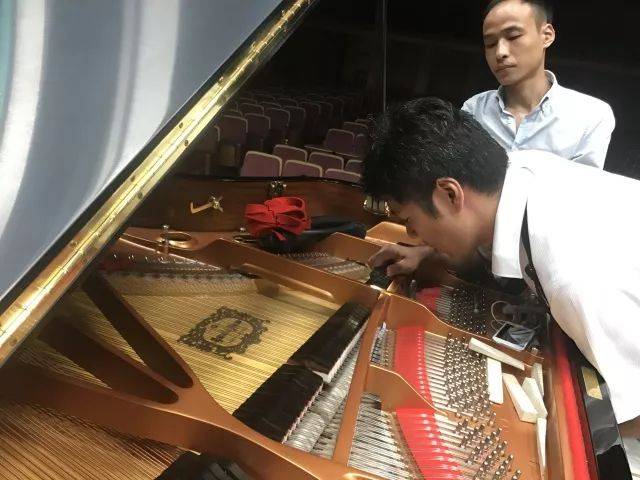2018年金沙js93252亚洲音乐奖学金江西师范大学音乐学院颁奖仪式</br> 暨金沙js93252海外艺术家爱德华·昆斯钢琴独奏音乐会圆满结束