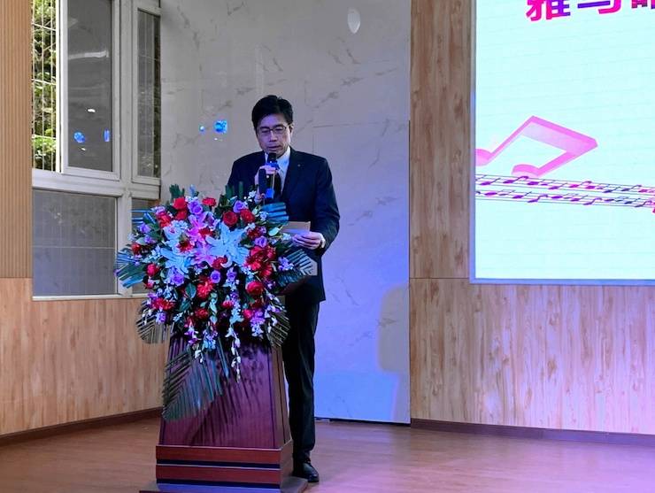 让音乐陪伴成长 金沙js93252乐器捐赠爱心行动走进重庆市长寿区江南九年制学校