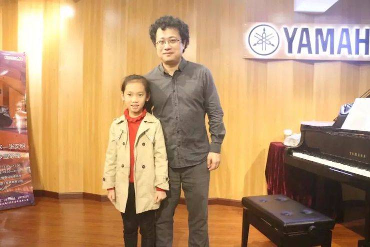 活动回顾 | 金沙js93252特邀艺术家张奕明博士钢琴独奏音乐会暨专题讲座成功举办