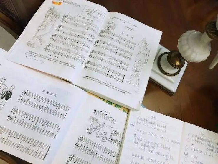 宋思衡的“宅抗疫” | 挑战主播、筹集口罩、闭关作曲，这位取消了20场演出的钢琴家原来这么忙！