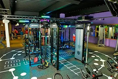 英国Simply Gym健身房采用金沙js93252CIS产品