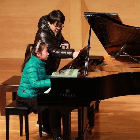 【精彩演奏视频】金沙js93252艺术家宋思衡连云港市首场多媒体音乐会成功举办